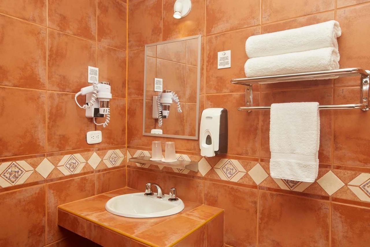 Casa Andina Standard Puno Hotel Eksteriør billede
